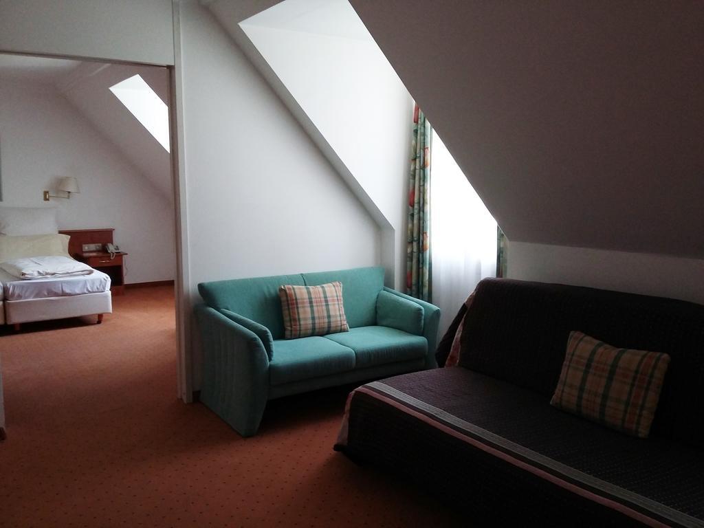 Asam Hotel Muenchen Bilik gambar