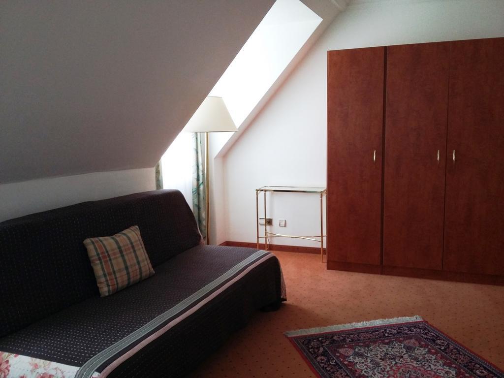 Asam Hotel Muenchen Bilik gambar
